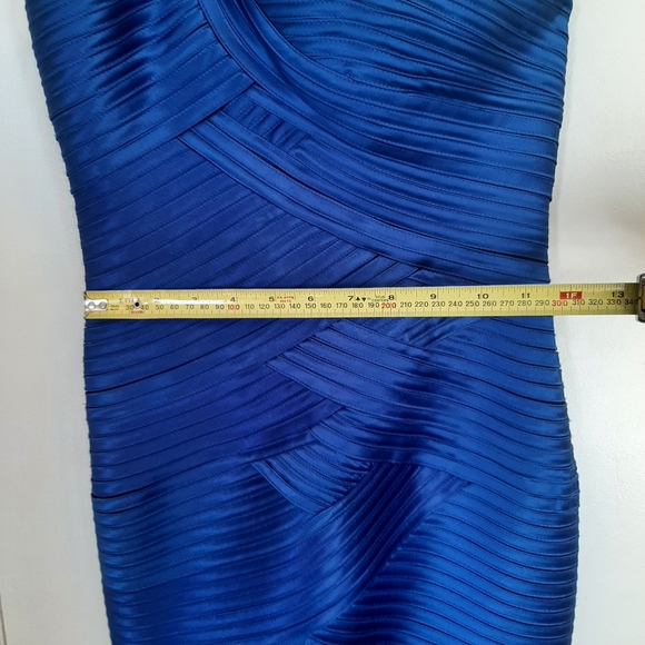 BCBGMaxAzaria blue one shoulder dress size 4 - Picture 4 of 5